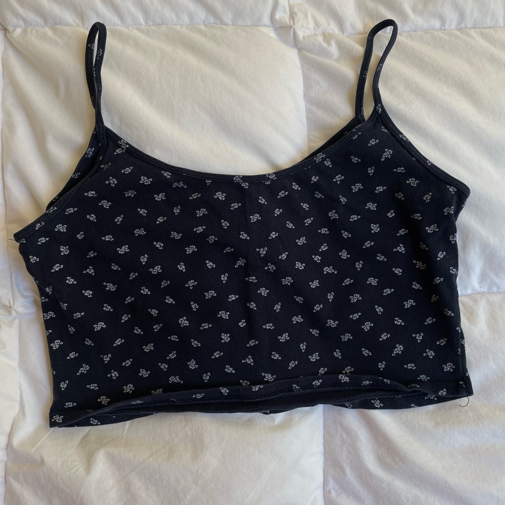 navy brandy melville flower design crop top